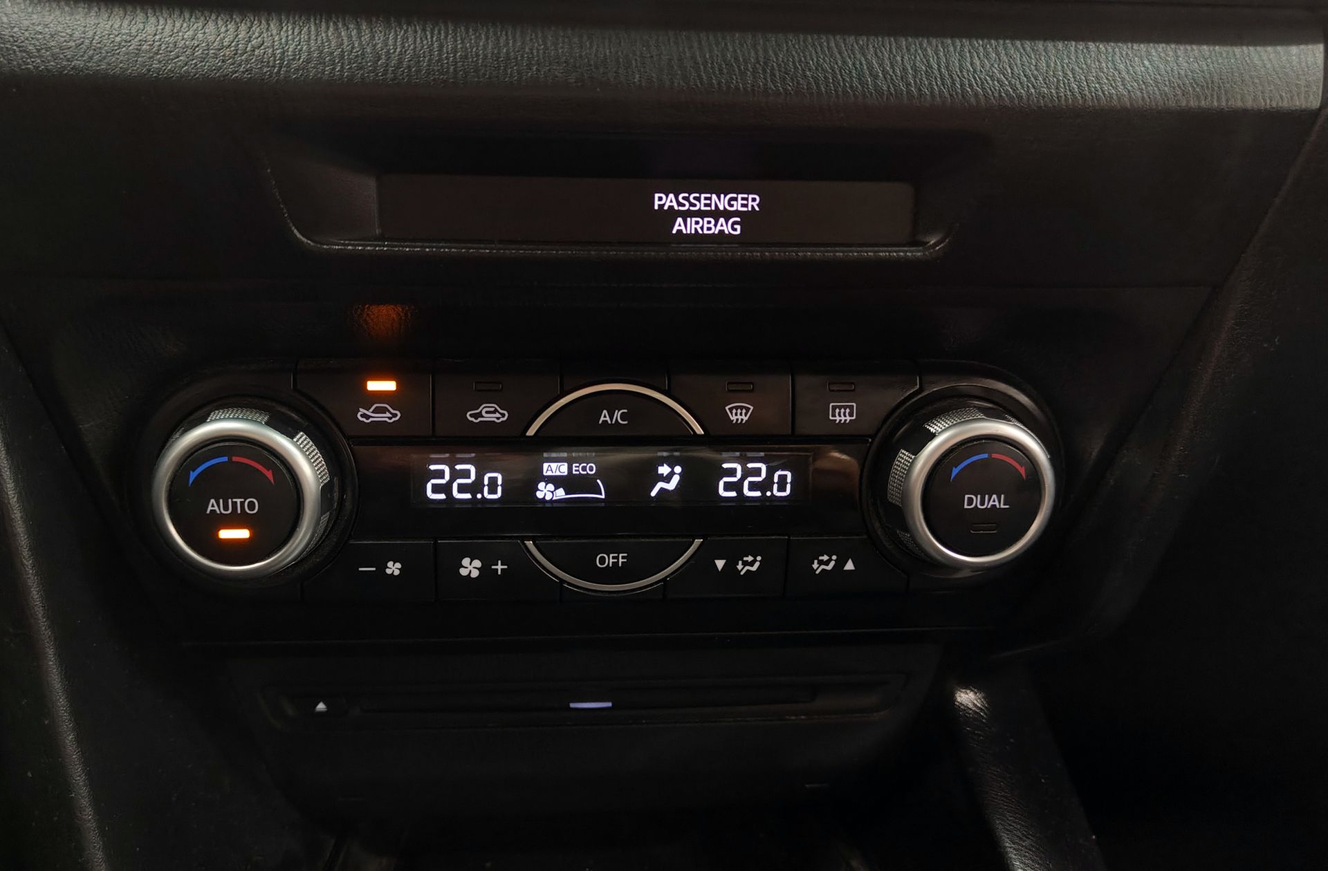 Mazda3 1.5 DE Black Tech Edition - foto 28