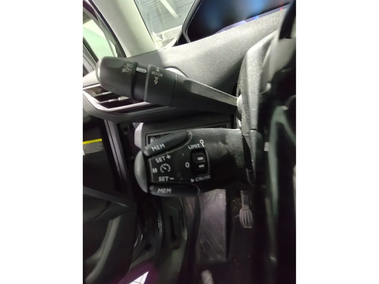 Foto Peugeot 3008 Peugeot 3008 BlueHDI 130 S&S Allure (130 CV)