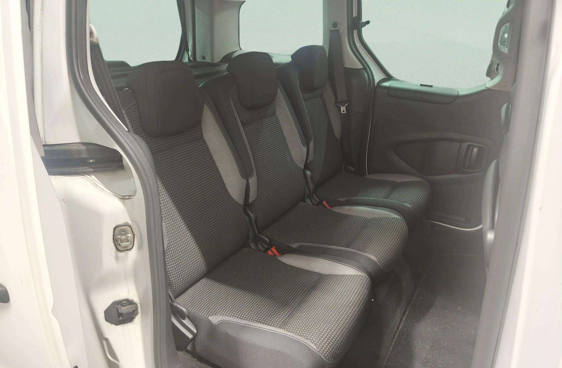 Peugeot Partner Tepee Combi 1.2 PureTech Outdoor - foto 17