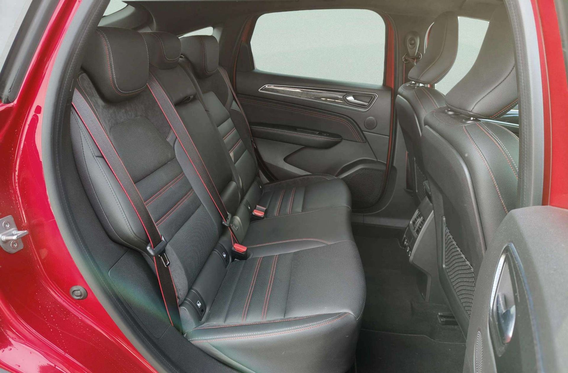 Renault Arkana RS Line E-Tech Híbrido - foto 27