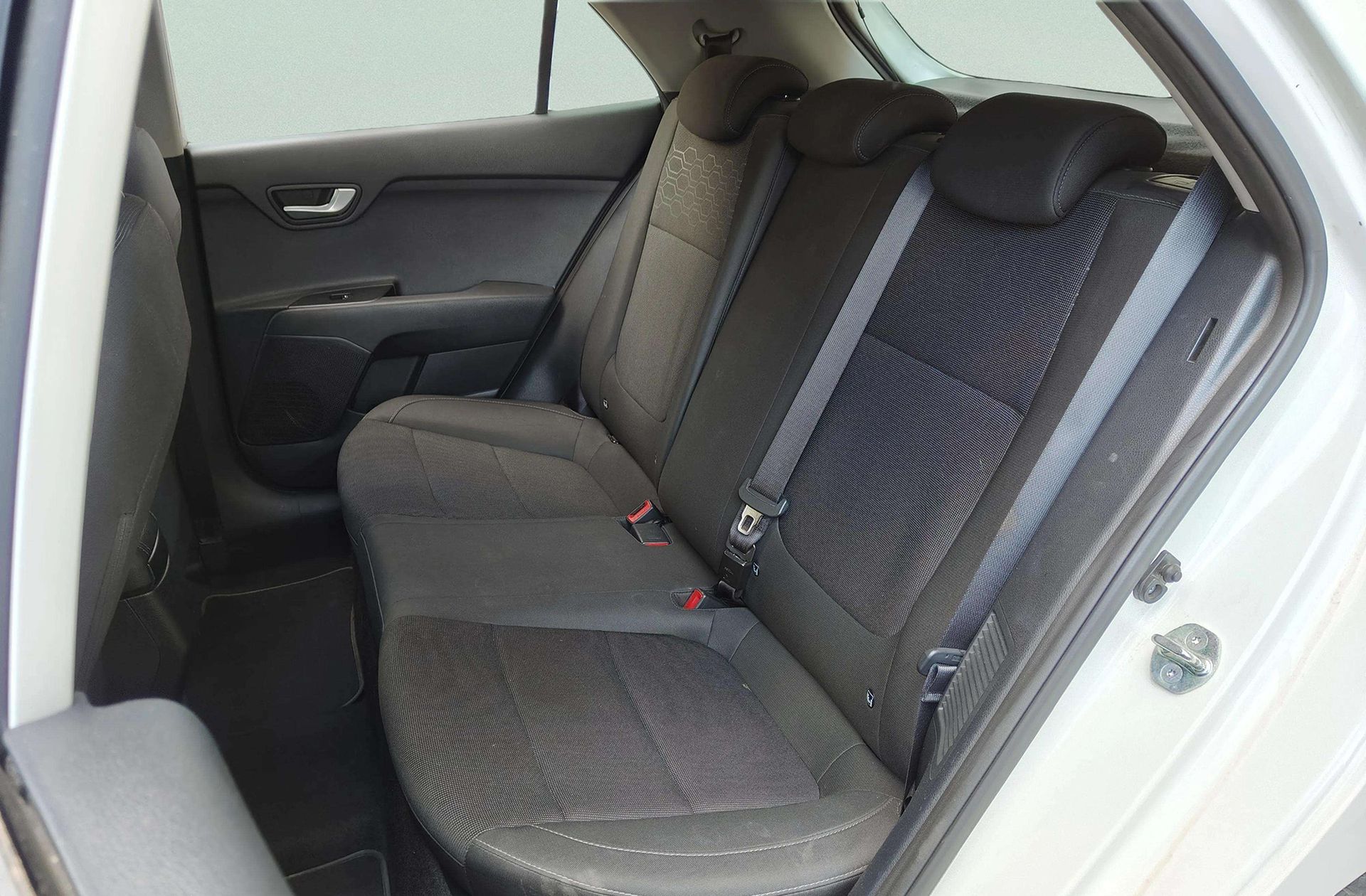 Kia Rio 1.0 T-GDi MHEV iMT Drive - foto 12
