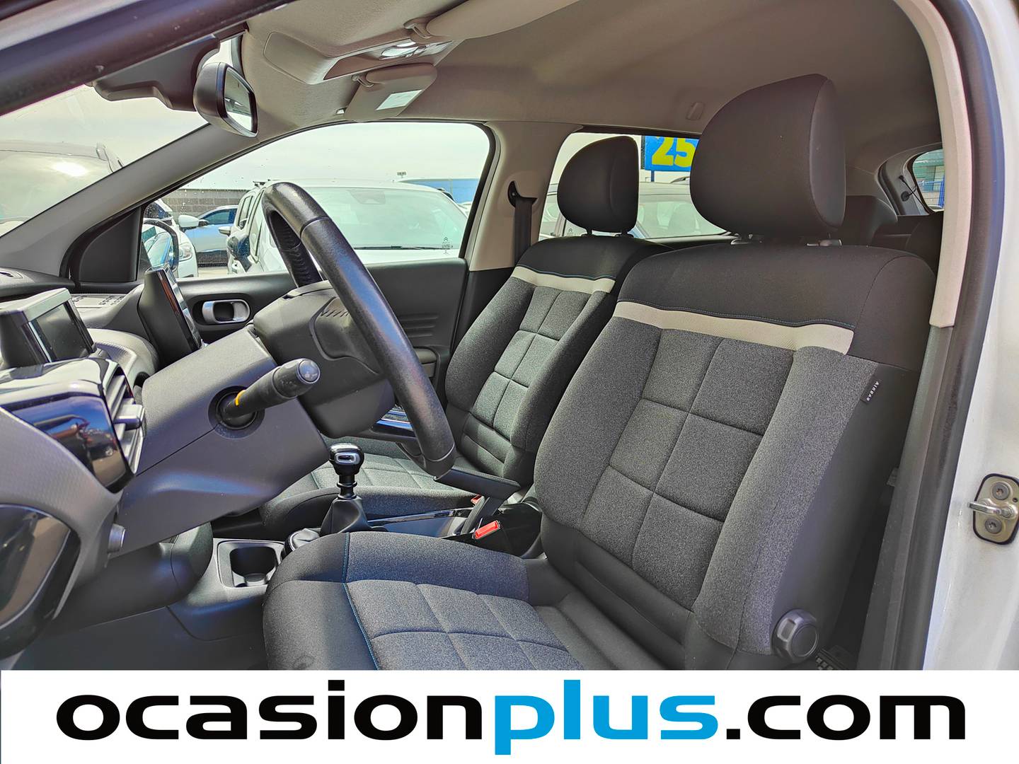 Foto asientos delanteros Citroën C4 Cactus Citroën C4 Cactus PureTech 110 S&S Shine(110 CV)