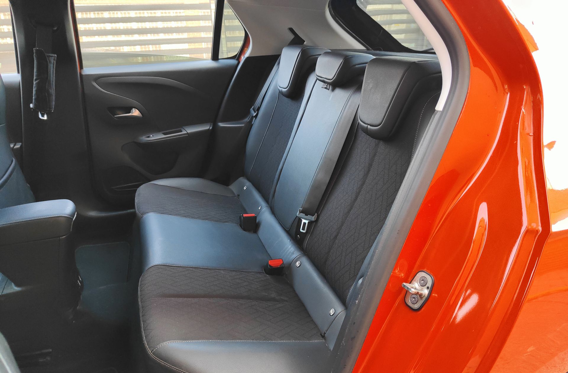 Opel Corsa Elegance-e - foto 12