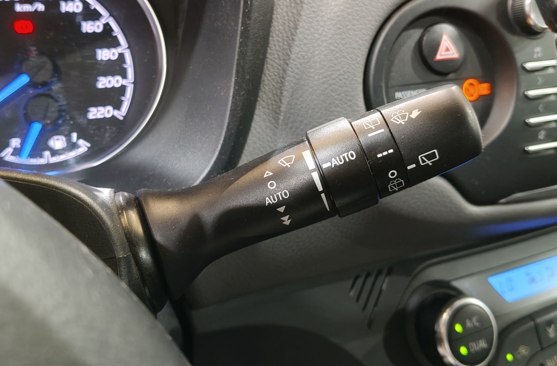 Toyota Yaris 1.5 Active Tech - foto 27