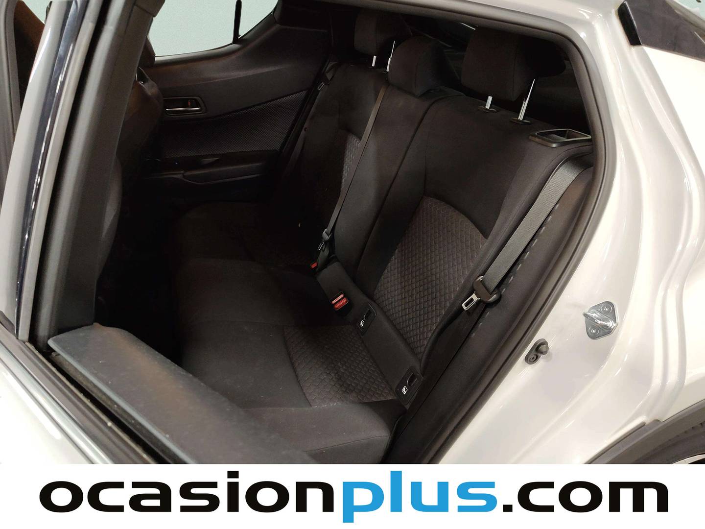 Foto asientos traseros Toyota C-HR Toyota C-HR 180H Advance (184 CV)