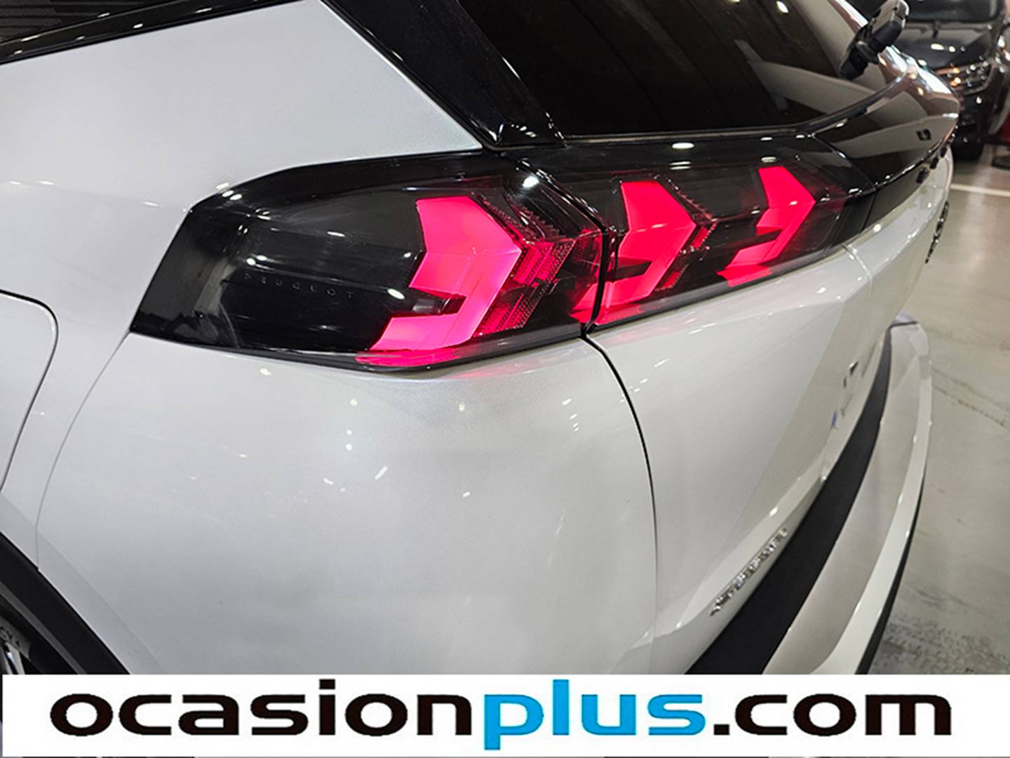 Peugeot 2008 Peugeot 2008 PureTech 130 S&S GT EAT8 (130 CV) gasolina