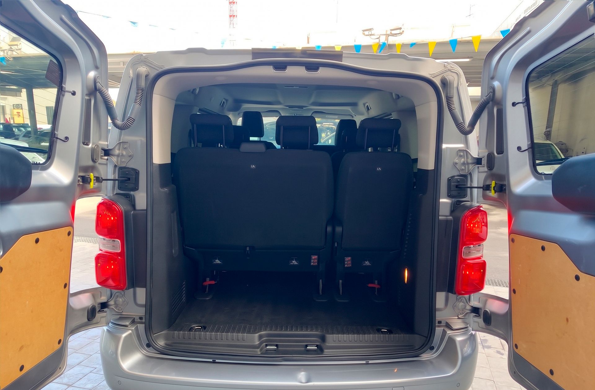 Toyota Proace Verso 2.0D VX Plus Shuttle L1 9 plazas - foto 15