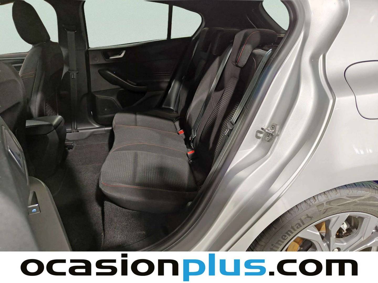 Foto asientos traseros Ford Focus Ford Focus 1.0 Ecoboost MHEV ST-Line Auto (155 CV)