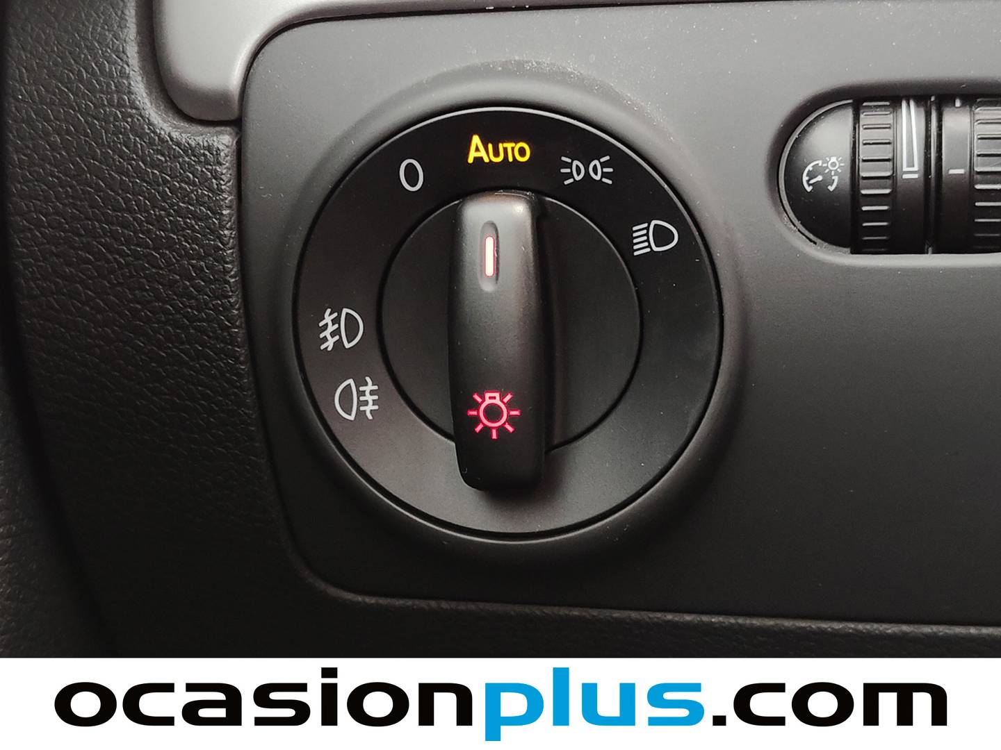 Equipamiento del Volkswagen Golf Volkswagen Golf Advance 1.6 TDI DPF (105 CV)