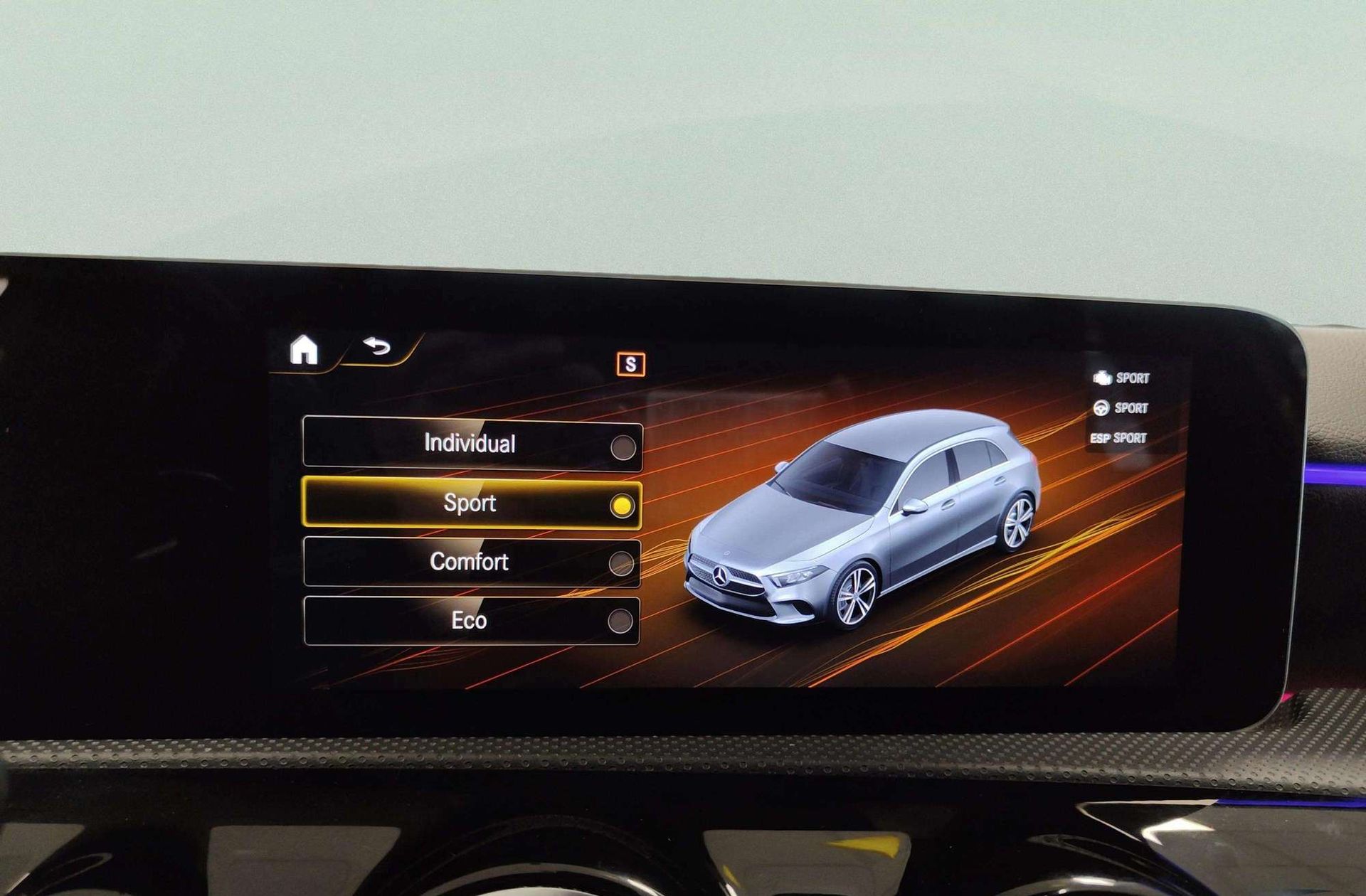 Mercedes-Benz Clase A 200 Pack AMG - foto 11