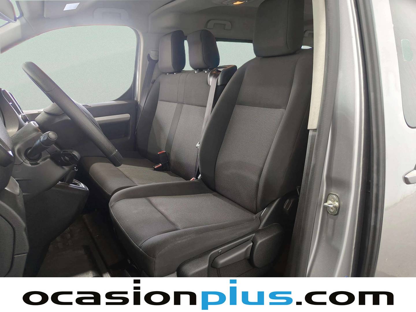 Foto asientos traseros Toyota Proace Verso Toyota Proace Verso 2.0D VX Plus Shuttle L1 (145 CV) 9 Plazas