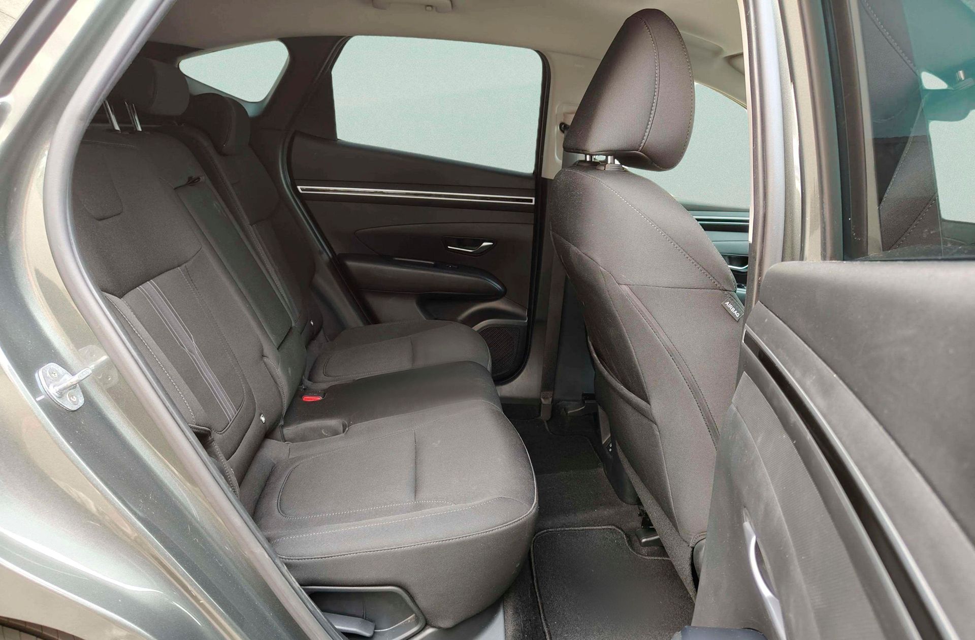 Hyundai Tucson 1.6 T-GDi 48V Maxx - foto 17