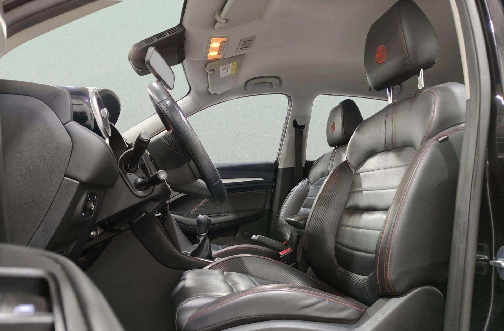 MG ZS 1.5 Luxury - foto 13