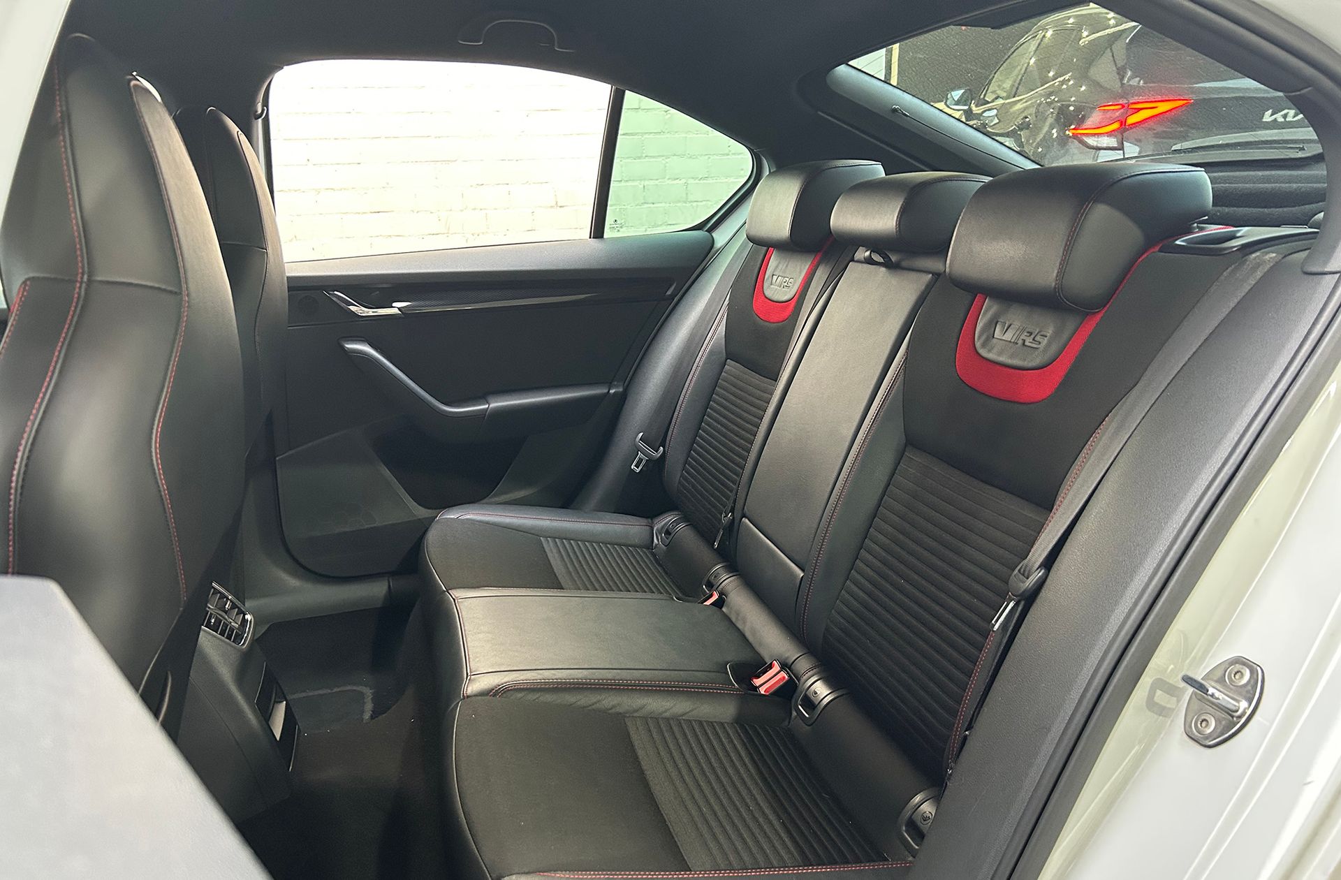 Škoda Octavia 2.0 TDI RS DSG - foto 11