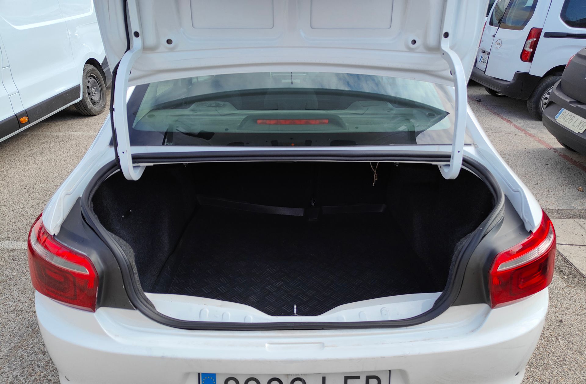 Citroën C-Elysée BlueHDi 100 Shine - foto 14