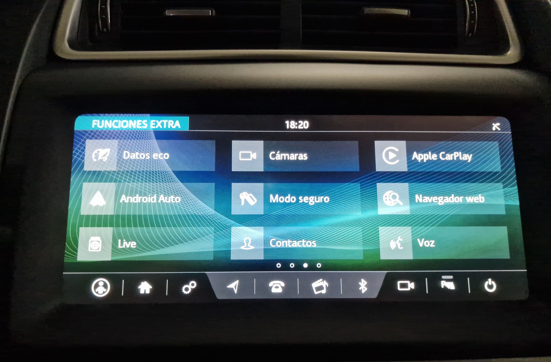 Jaguar E-Pace 2.0D 4WD - foto 9