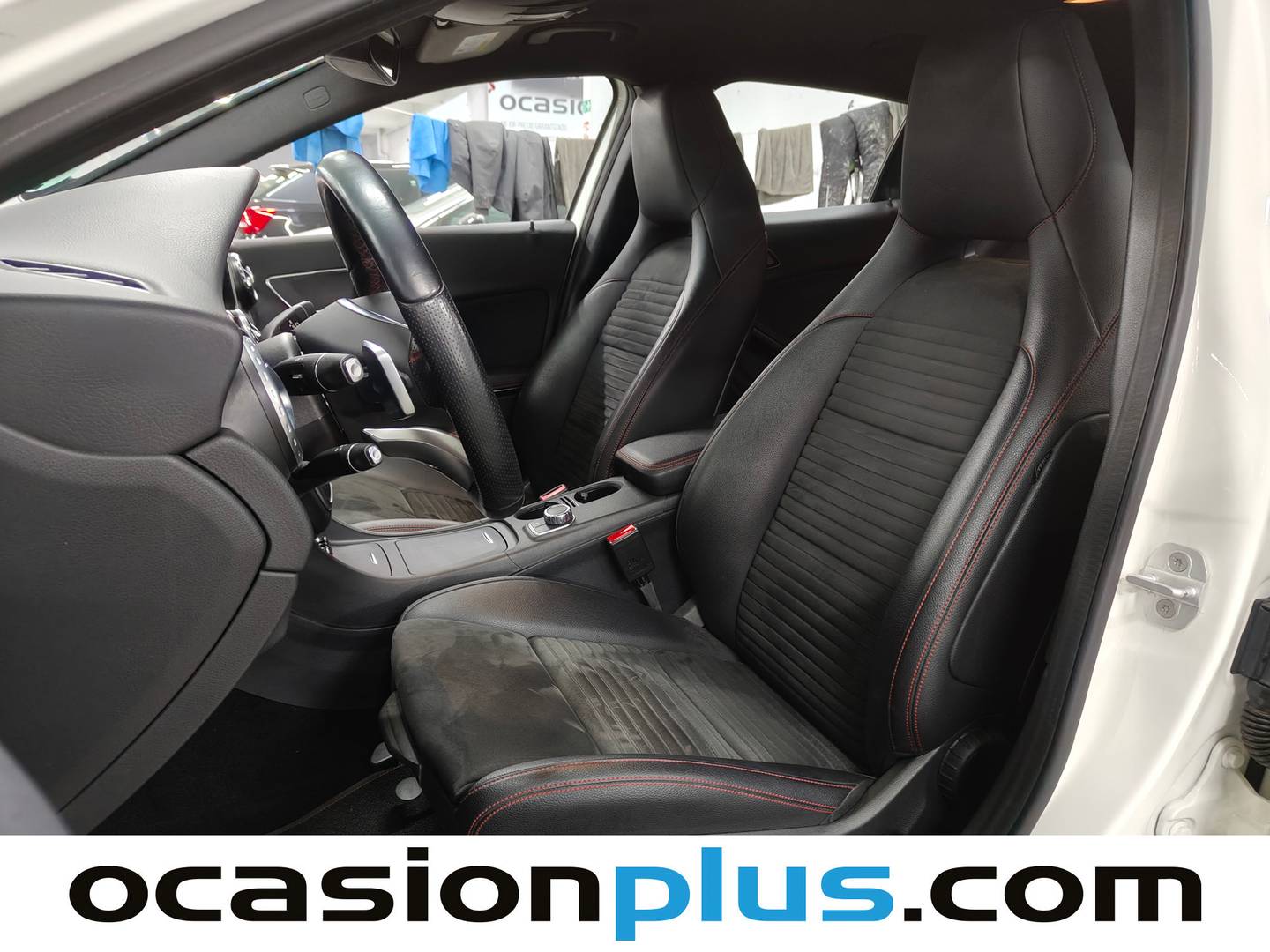 Foto Mercedes GLA Mercedes GLA GLA 200 d AMG Line 100 kW (136 CV)