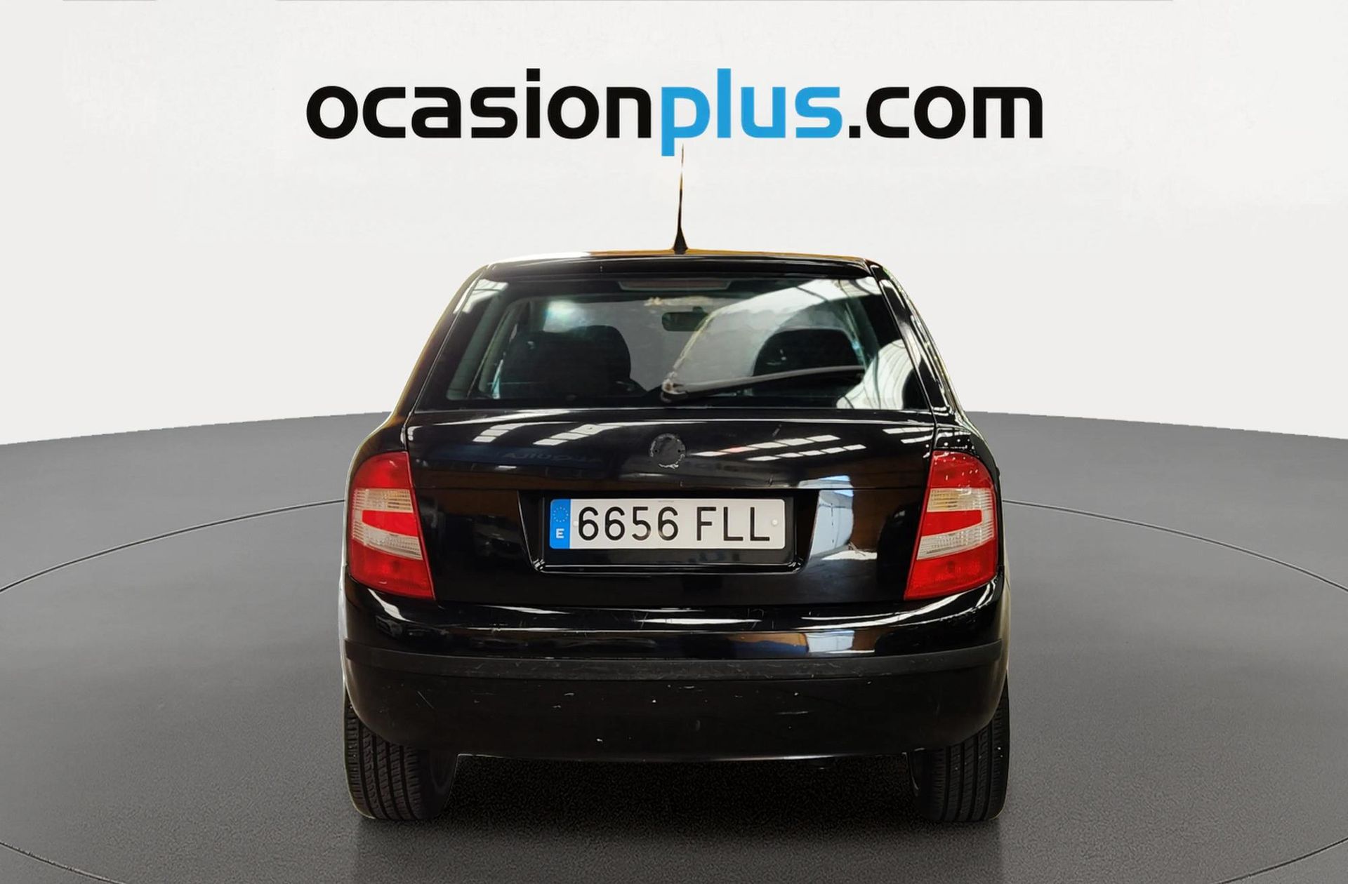 Škoda Fabia 1.2 Young - foto 11