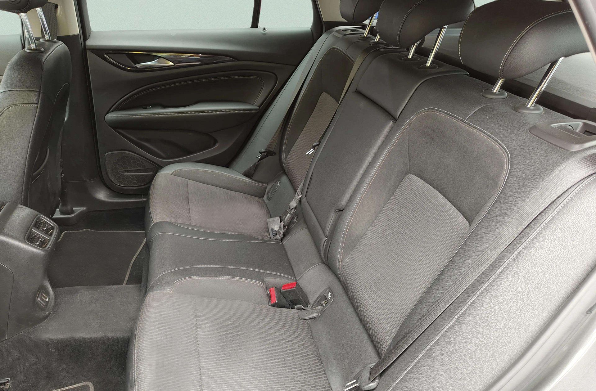 Opel Insignia Sports Tourer 2.0 CDTI Turbo D Excellence - foto 12