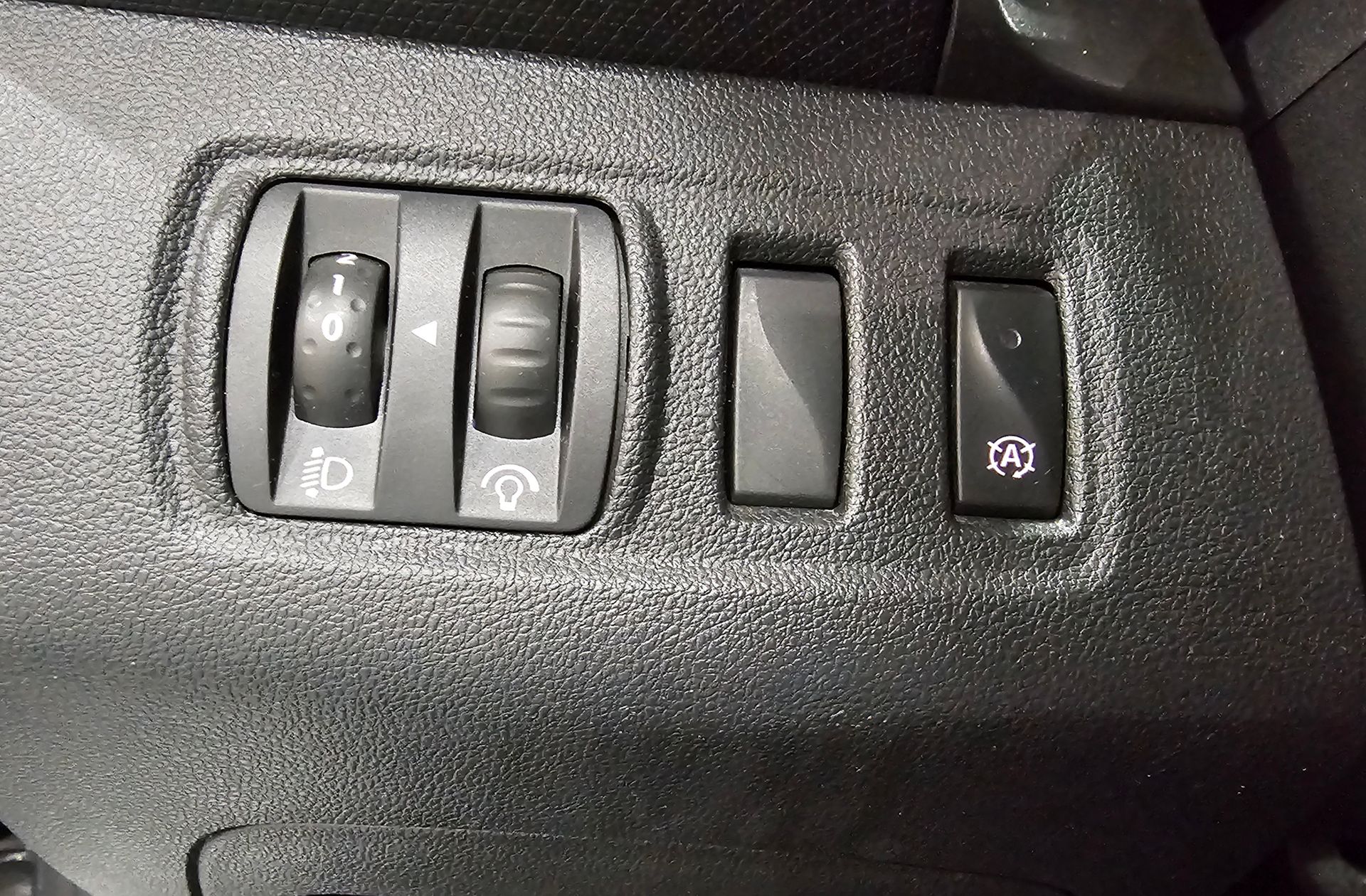 Renault Clio Zen TCe - foto 12