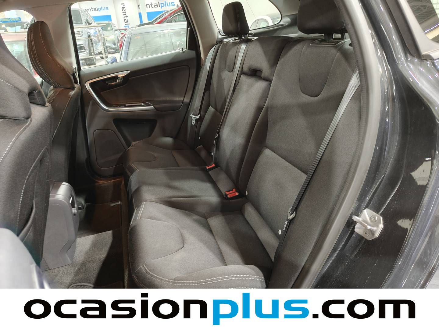 Foto asientos traseros Volvo XC60 Volvo XC60 D3 Kinetic (150 CV)