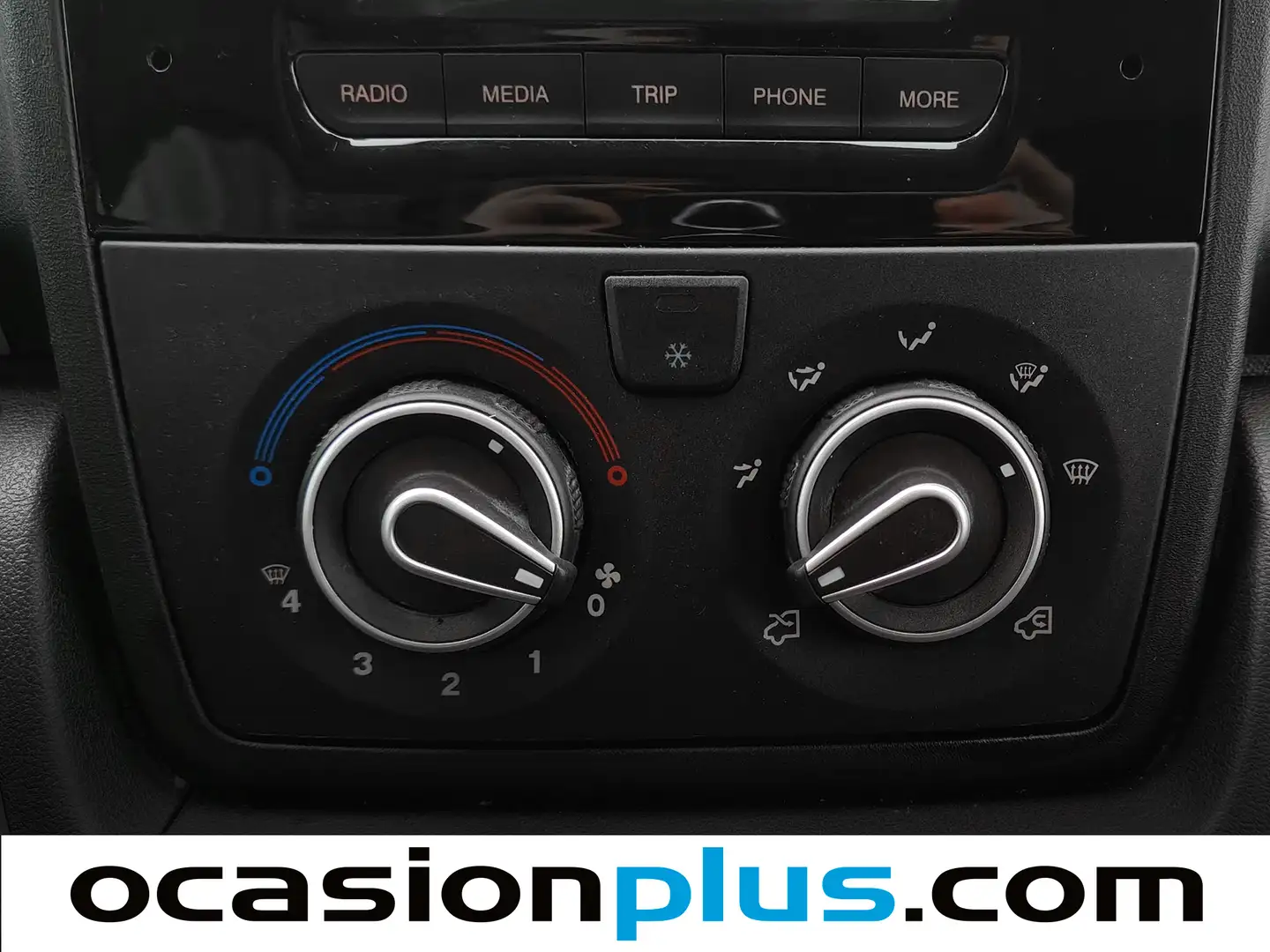 Foto Peugeot Boxer Peugeot Boxer BlueHDi 140 S&S 335 L3H2 (140 CV)