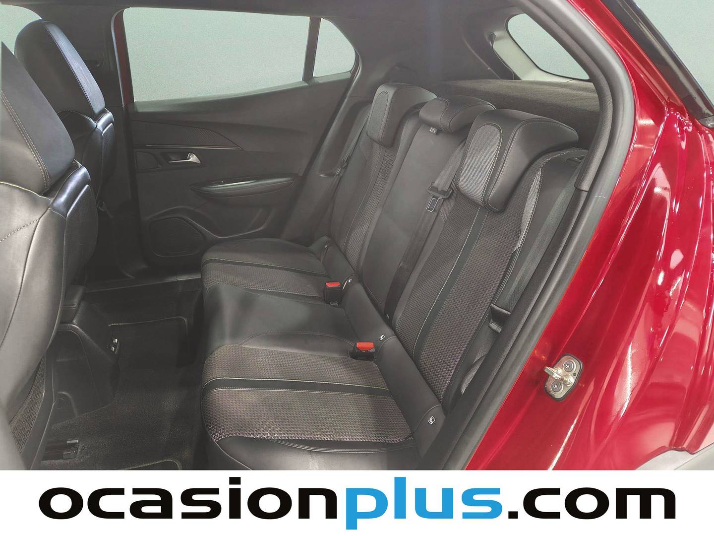 Foto Peugeot 2008 Peugeot 2008 PureTech 130 S&S GT (130 CV)