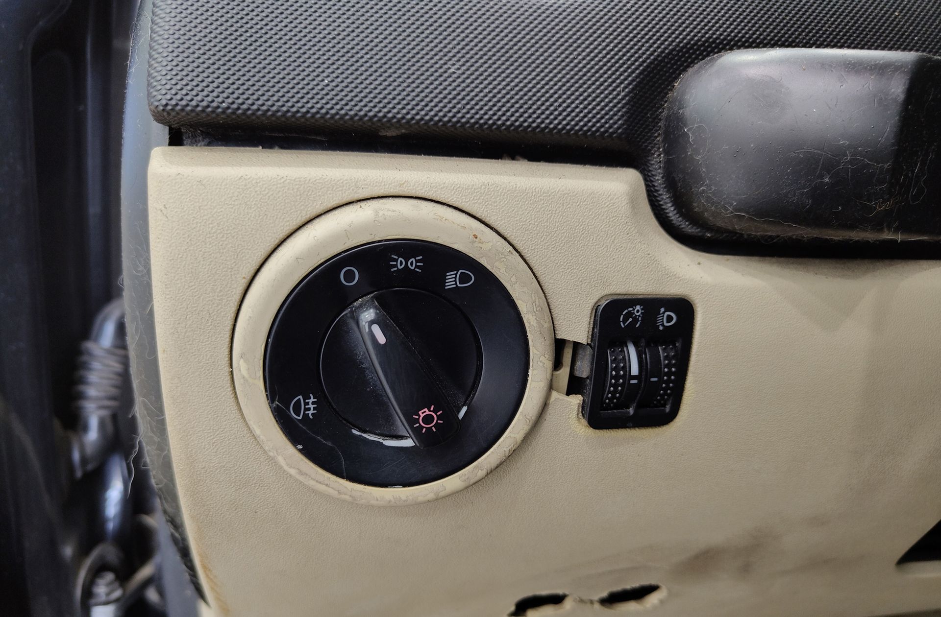 Volkswagen Beetle Cabrio 1.9 TDI - foto 15