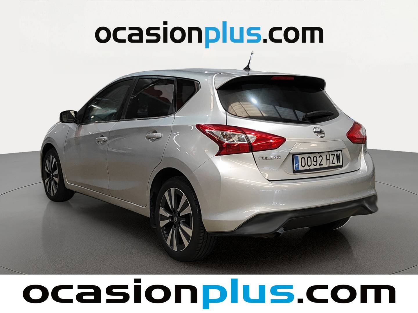 Foto trasera Nissan PULSAR Nissan Pulsar DIG-T 115 Tekna XTronic (115 CV) derecha