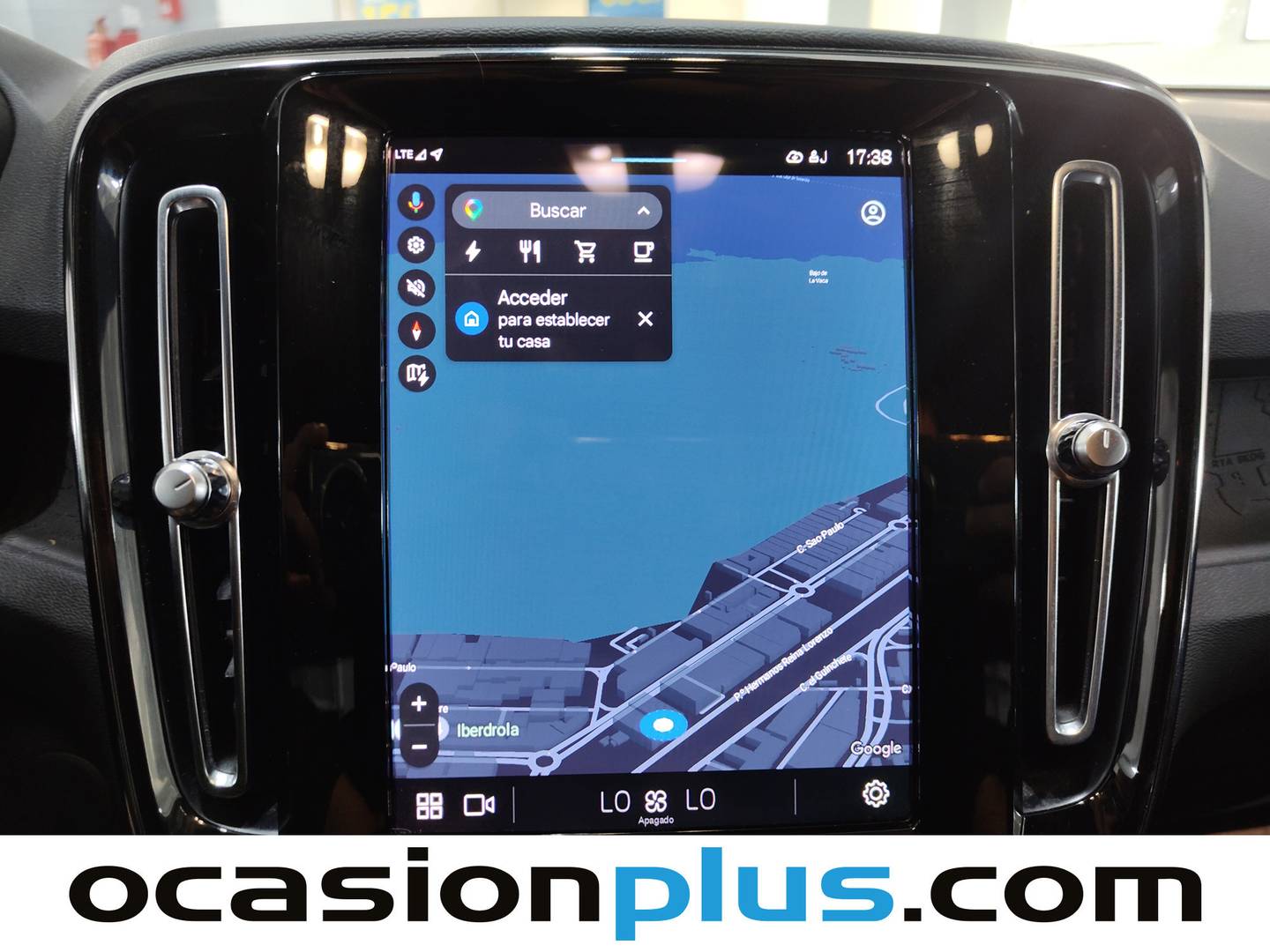 Extras y acabados del Volvo XC40 Volvo XC40 Recharge Plus Auto (231 CV)