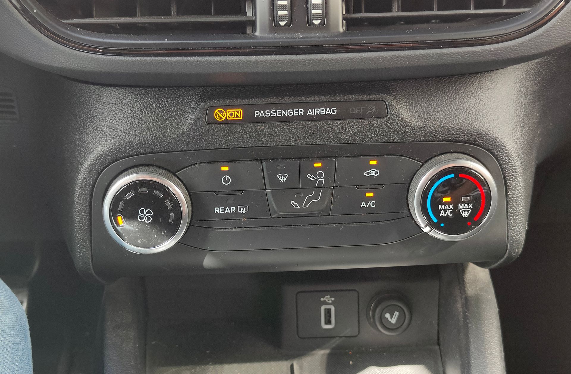Ford Focus 1.0 EcoBoost ST-Line - foto 36