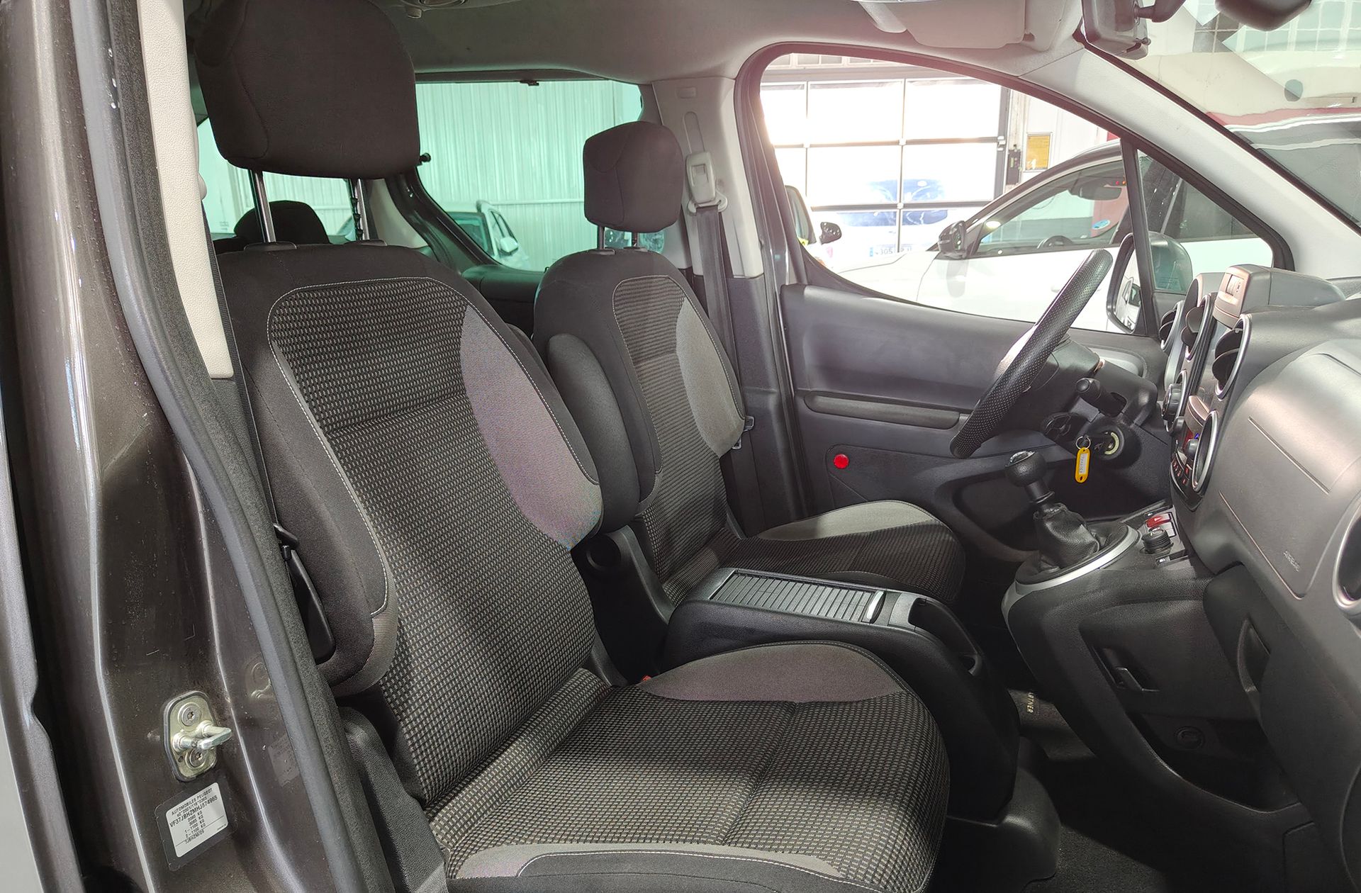 Peugeot Partner Tepee BlueHDi 120 Outdoor - foto 15
