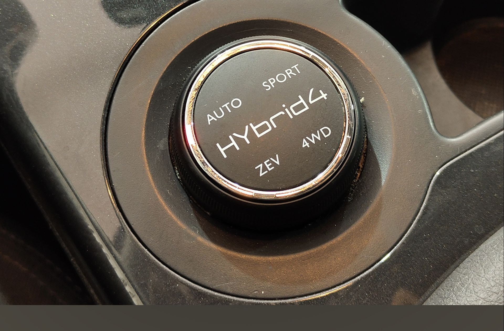 Peugeot 3008 Hybrid4 - foto 8