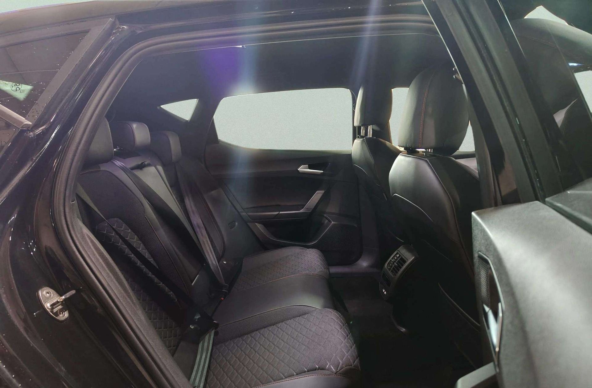 SEAT León 1.0 TSI FR 25 Aniversario - foto 18