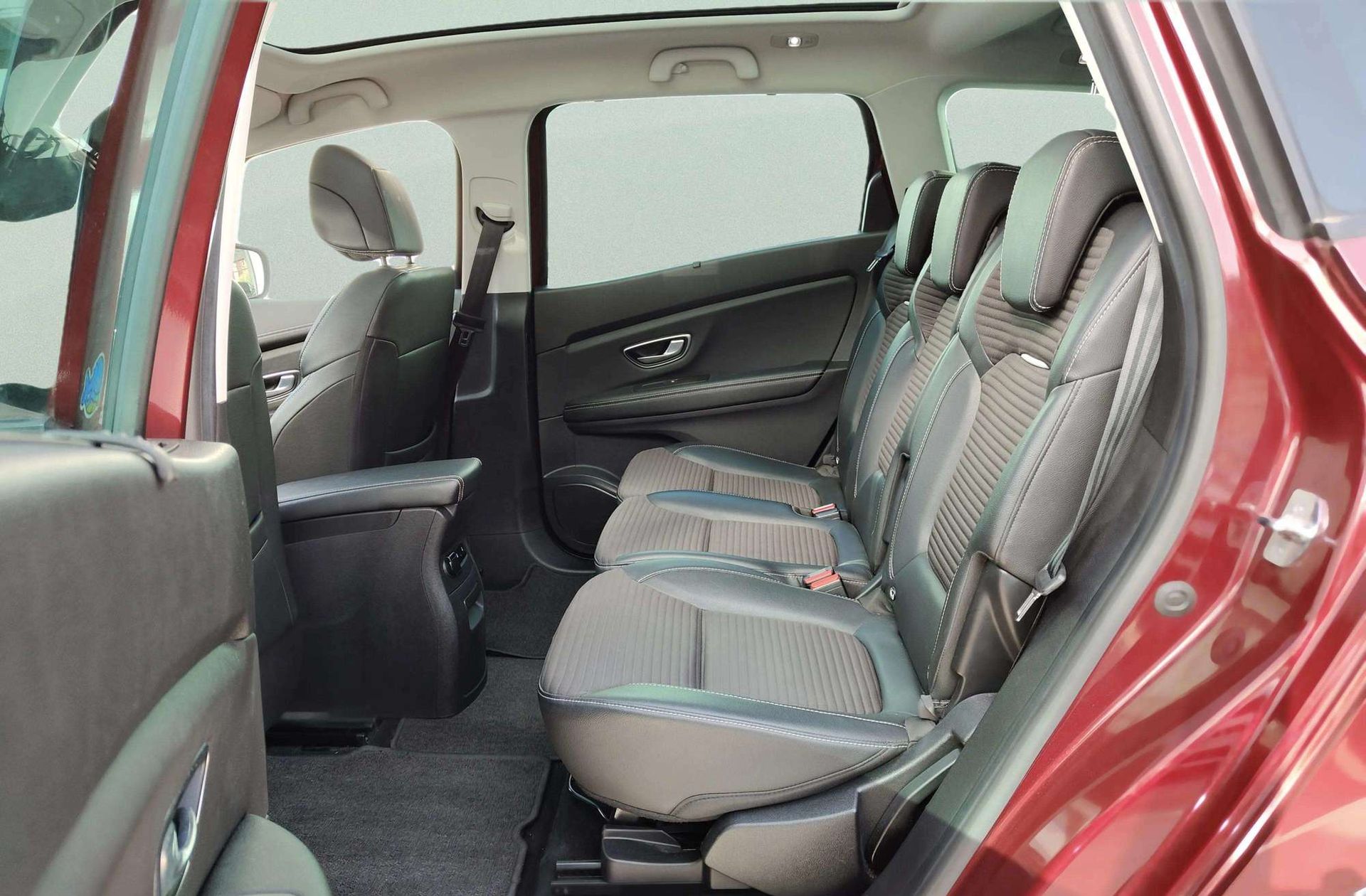 Renault Grand Scénic Zen TCe GPF 7 plazas - foto 13