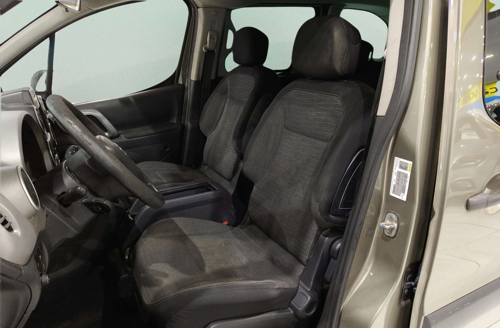 Citroën Berlingo Combi BlueHDi 100 Multispace 20 Aniversario - foto 11