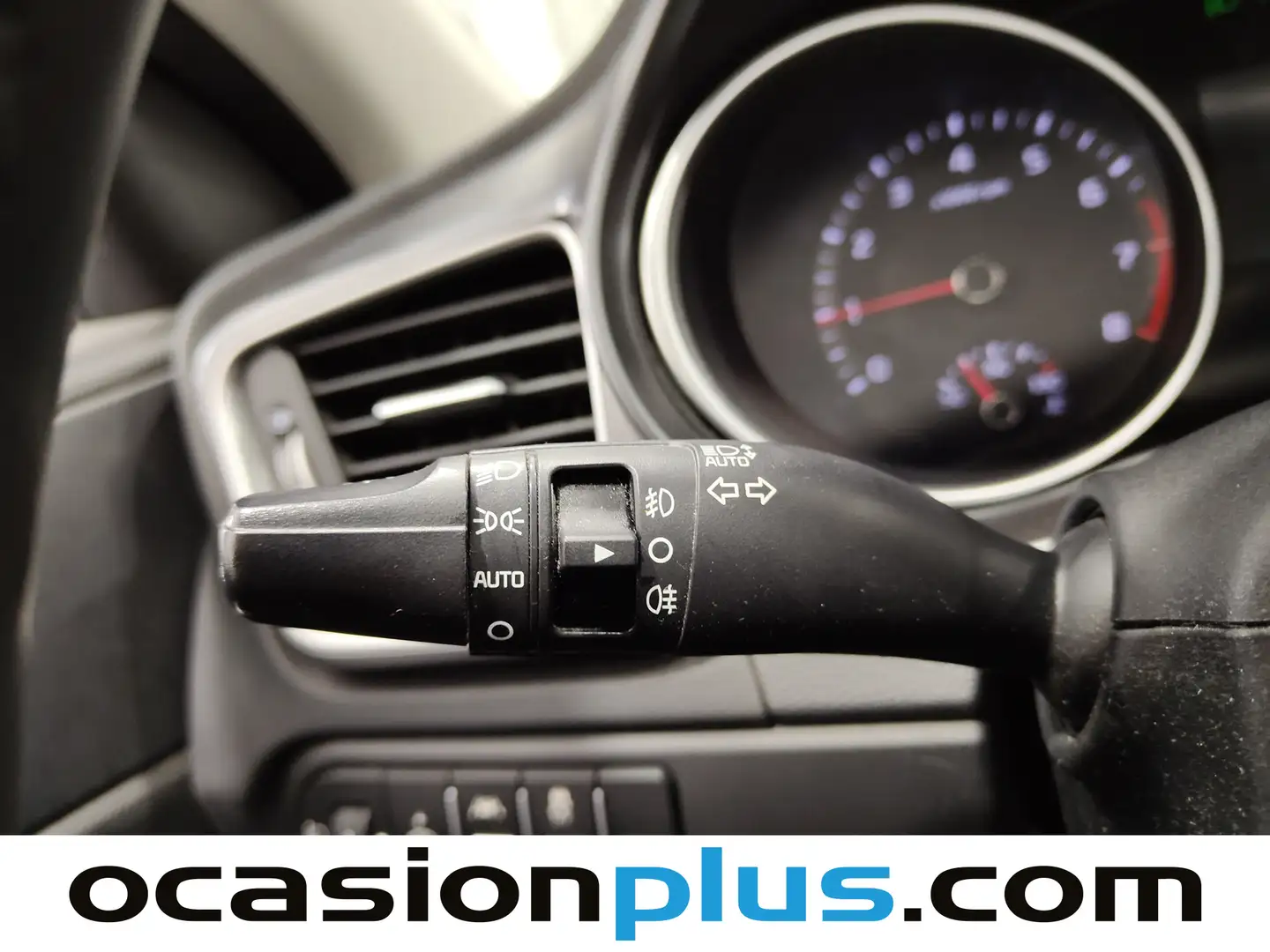 Foto KIA XCeed Kia XCeed 1.0 T-GDi Drive (120 CV)