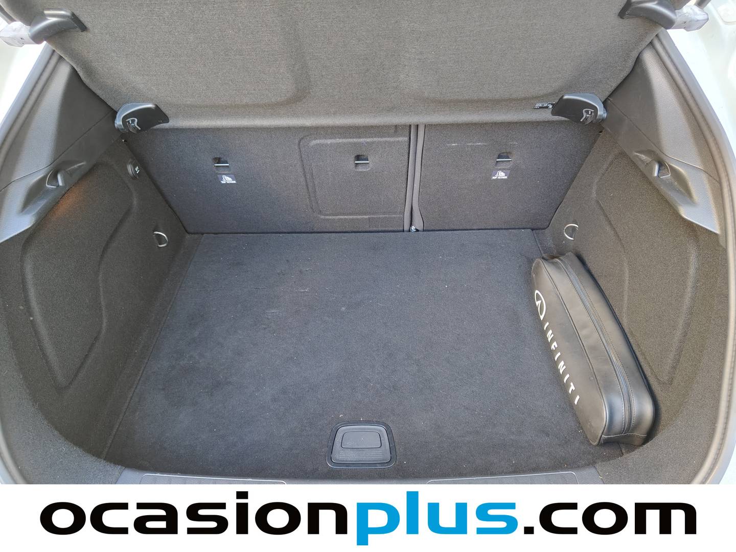 Fotos maletero Infiniti Q30 Infiniti Q30 2.2D Sport 7DCT (170 CV)