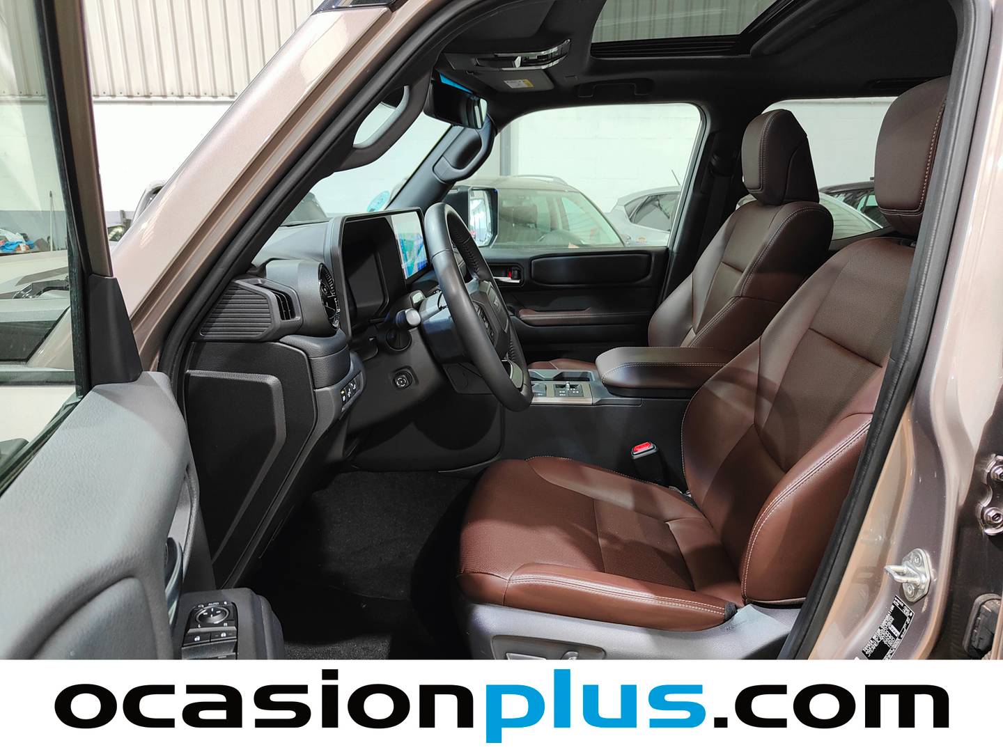 Foto asientos delanteros Toyota Land Cruiser Toyota Land Cruiser 250 2.8 D-4D VX Auto (204 CV) 7 PLAZAS