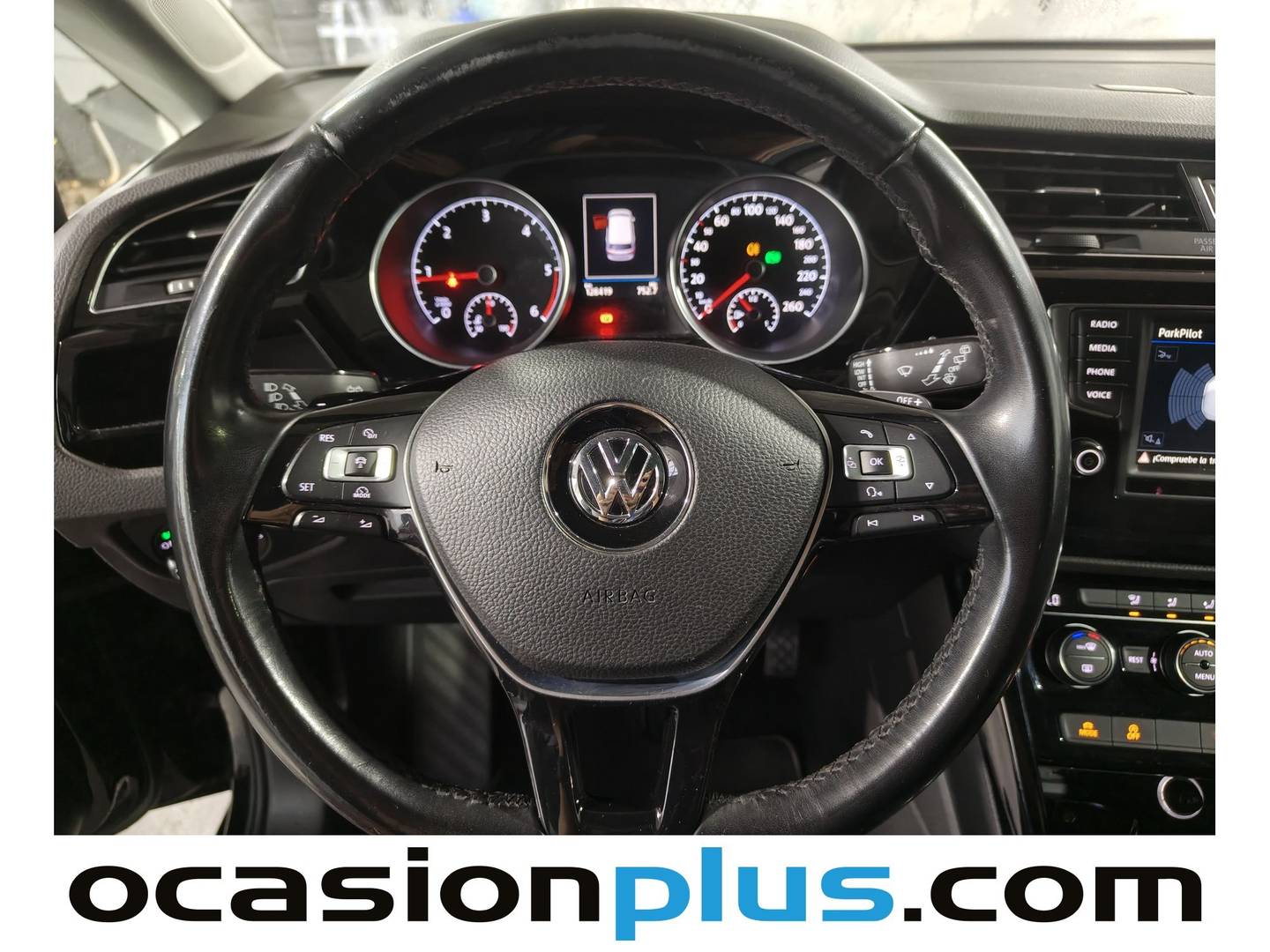 Foto Volkswagen Touran Volkswagen Touran Sport 2.0 TDI BMT  (150 CV) DSG