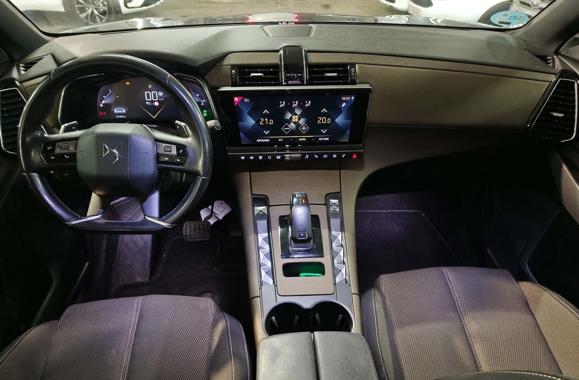 DS DS 7 Crossback PureTech 180 So Chic - foto 6