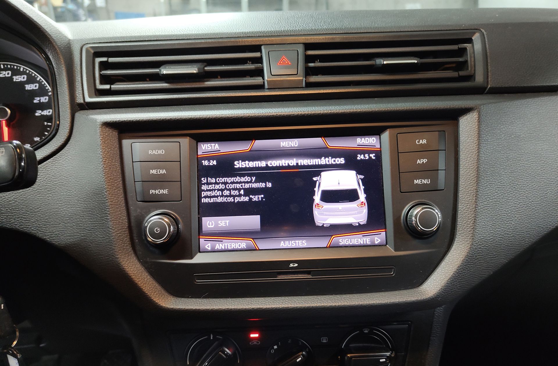 SEAT Ibiza 1.0 MPI Reference Plus - foto 28