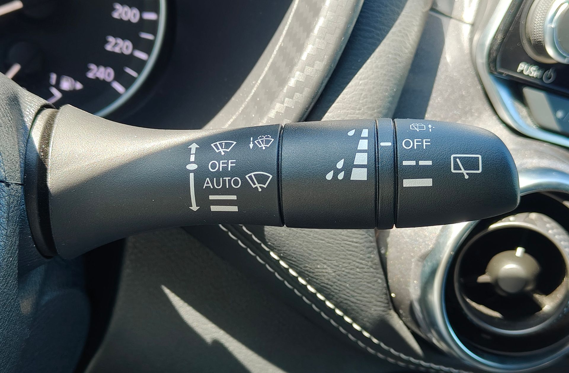 Nissan Juke 1.6 Hybrid N-Connecta - foto 28