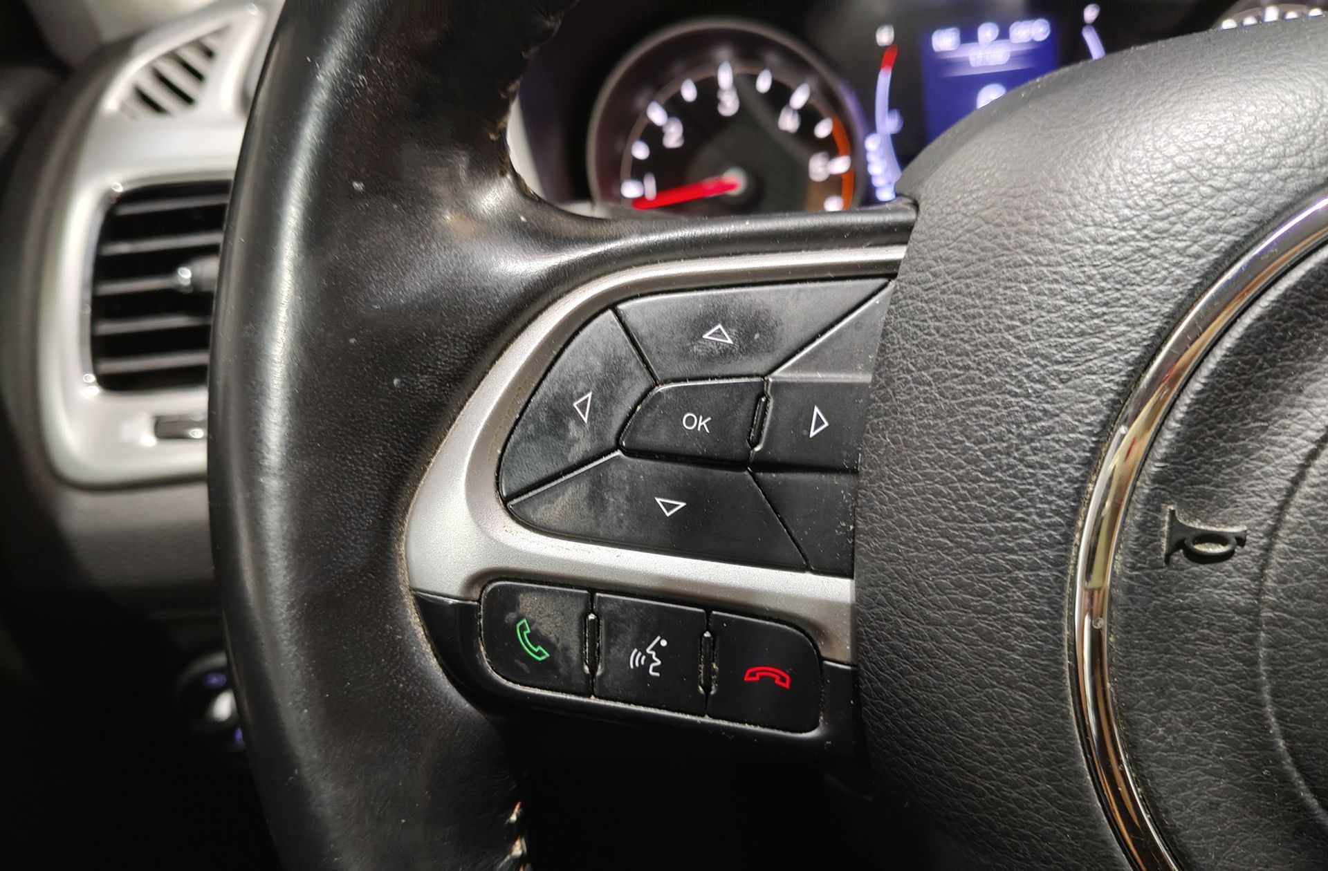 Jeep Compass 2.0 MultiJet Longitude 4x4 AD - foto 26