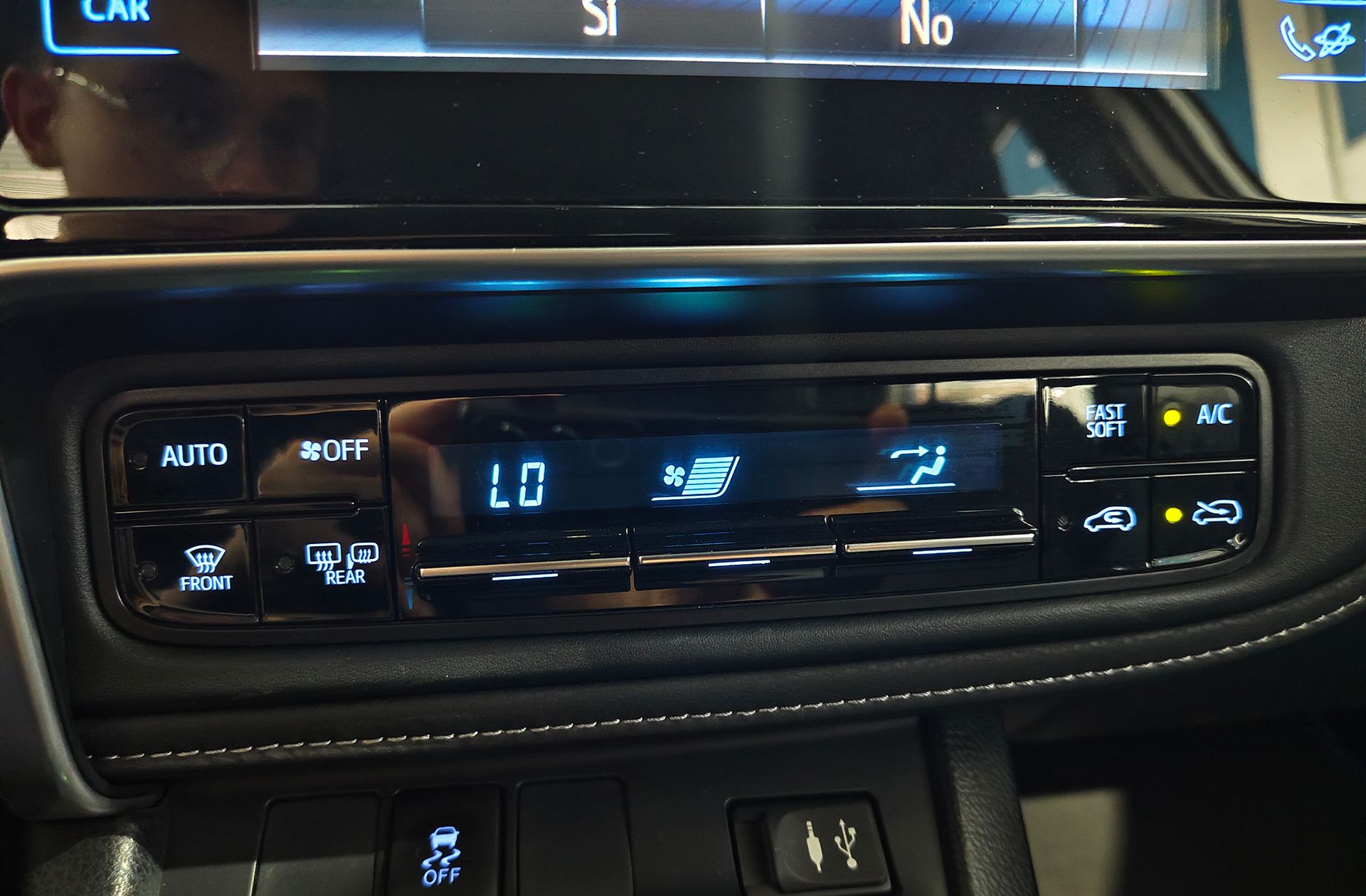 Toyota Auris 1.8 140H Hybrid Feel! - foto 25
