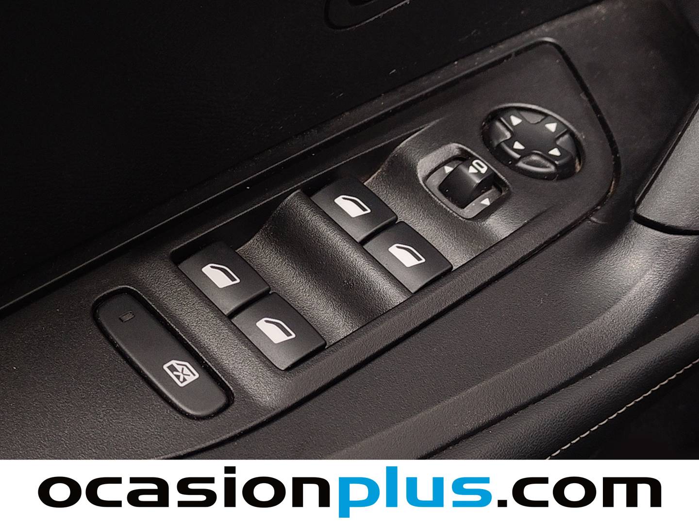 Peugeot 2008 Peugeot 2008 Allure Hybrid eDCS6 (136 CV) seminuevo