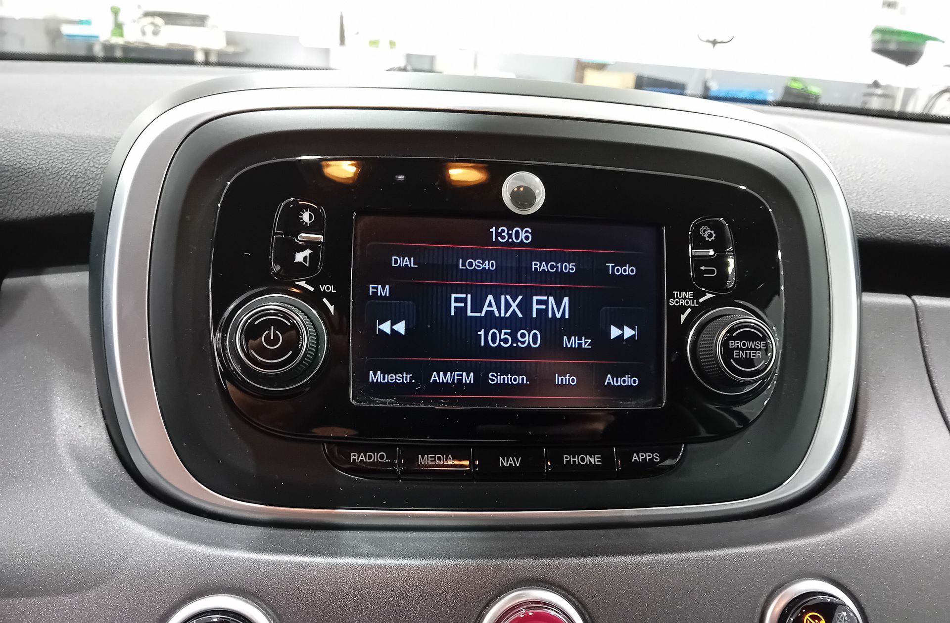 Fiat 500X 1.6 MJT Cross Plus 4x2 - foto 31
