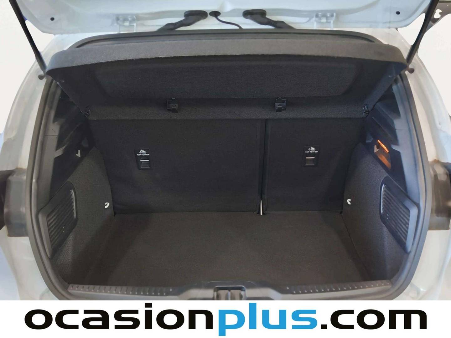 Fotos maletero Ford Focus Ford Focus 1.0 Ecoboost MHEV ST-Line (125 CV)