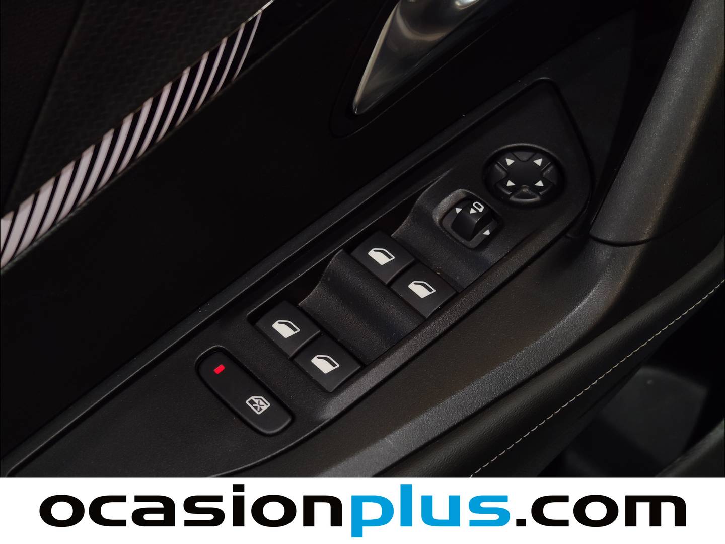 Peugeot 2008 Peugeot 2008 Allure Hybrid eDCS6 (136 CV) seminuevo