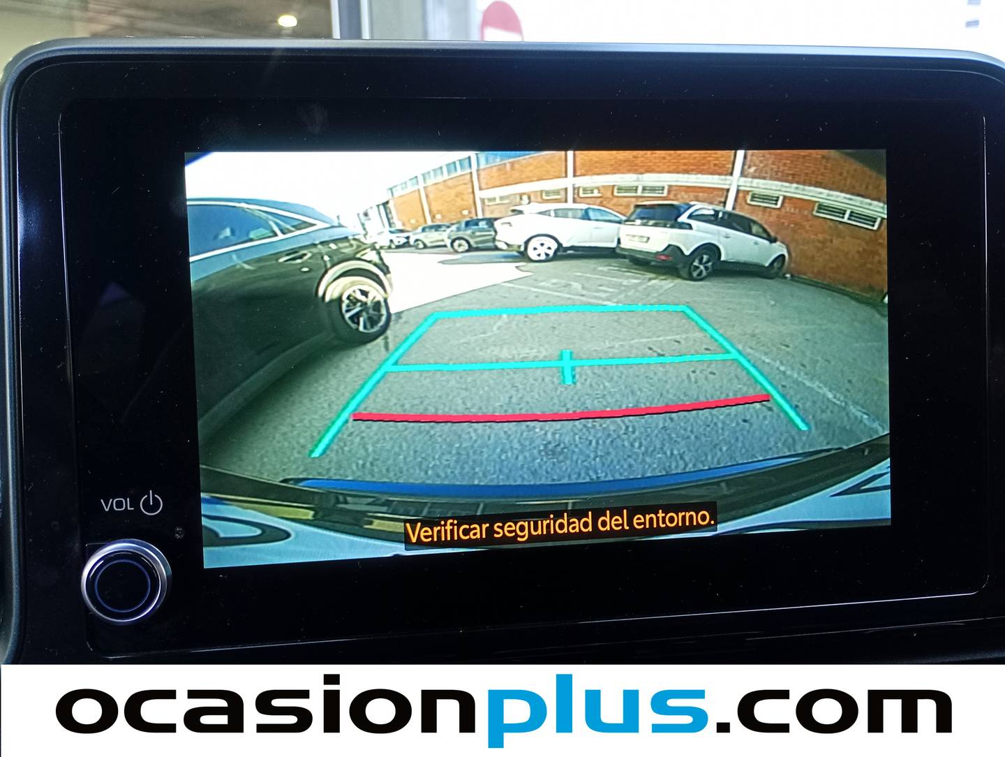 Equipamiento del Toyota C-HR Toyota C-HR 1.8 125H Advance (122 CV)